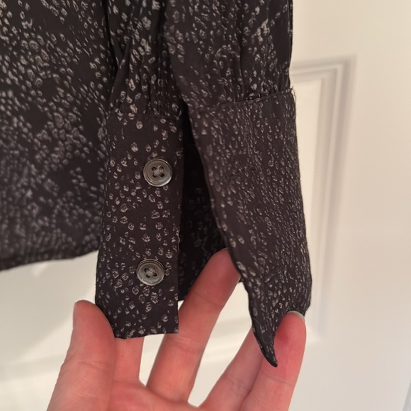 Rails Roslyn Slate Python Women’s Long Sleeve Blouse - Picture 7 of 15